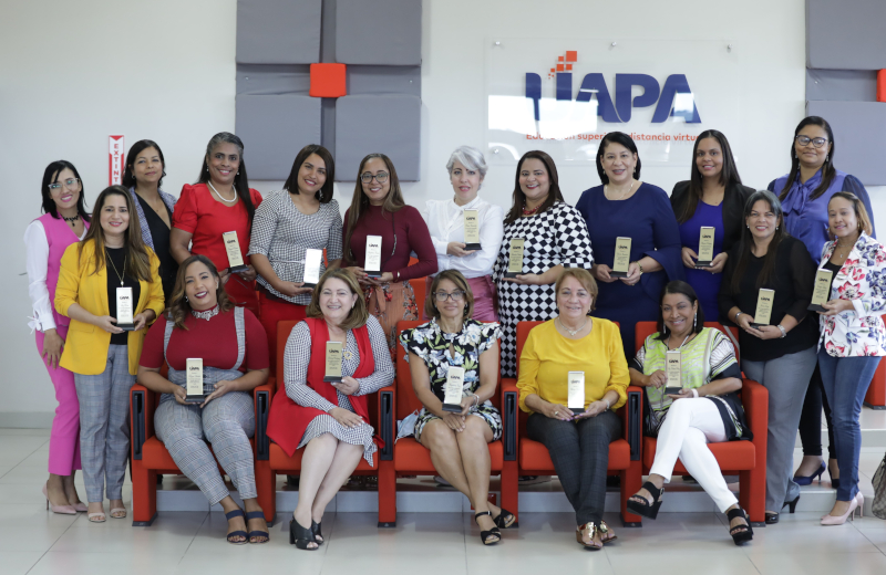 mujeres uapa