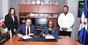 El consulado dominicano en NY y la UAPA firman acuerdo de cooperacion