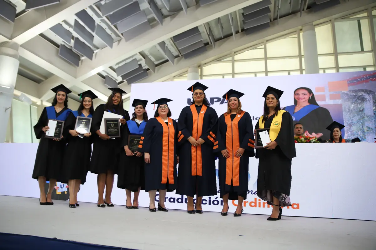 UAPA celebra su 70 graduacion ordinaria con 1 650 nuevos profesionales